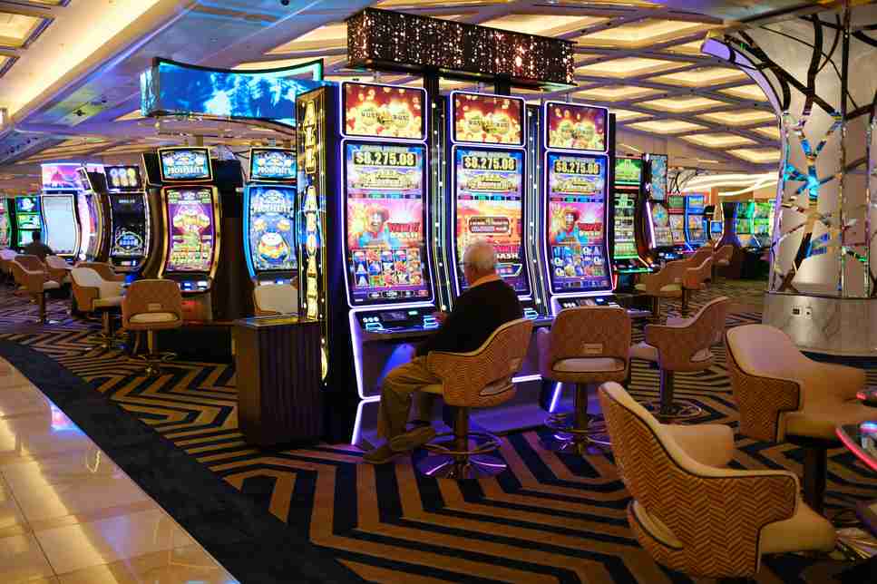 Asino Casino: Unveiling the Illegality and Risks